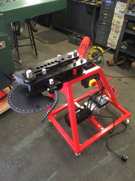 hydraulic tubing bender with dies